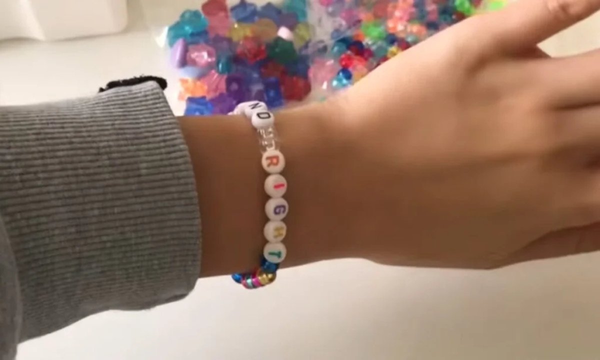 How to Make Friendship Bracelets At Home
